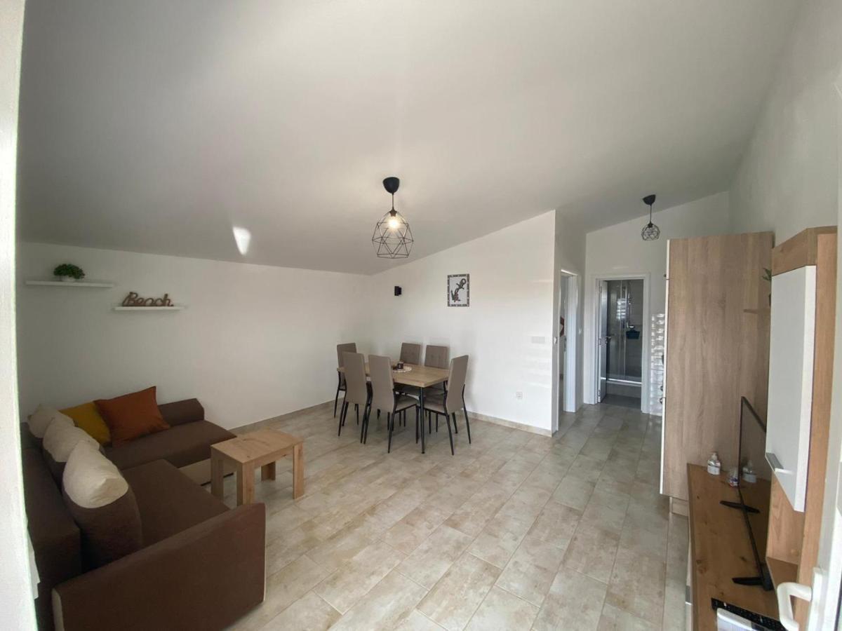 Zrinec Apartment วีร์ ภายนอก รูปภาพ