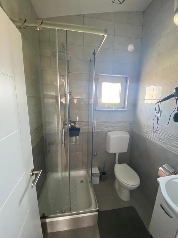 Zrinec Apartment วีร์ ภายนอก รูปภาพ