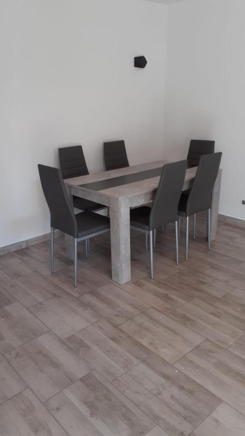 Zrinec Apartment วีร์ ภายนอก รูปภาพ