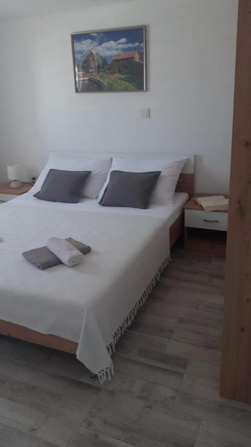 Zrinec Apartment วีร์ ภายนอก รูปภาพ